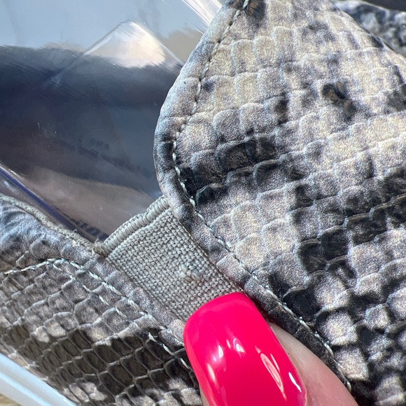 CUSHIONAIRE faux snake skin sneakers‎ size 8.5 - Picture 6 of 10